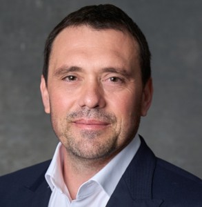 JohnnyKoen_HitachiV-web